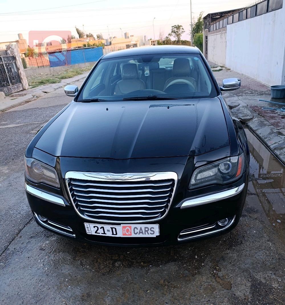 کرایسلەر 300